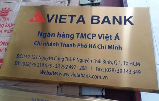 bảng inox ăn mòn